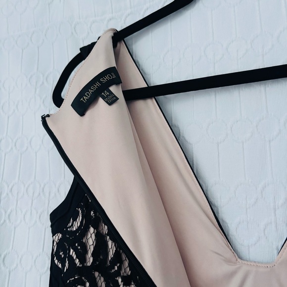 Women’s 14 Tadashi Shoji Floral Lace Jersey Fit & Flare V-Neck Mini Dress, Black - Picture 5 of 6